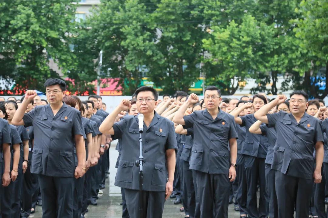 android在底部有导航栏的情况下怎么随时监听键盘的弹出和消失游戏画面